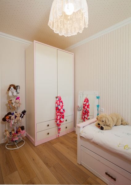 חדר שינה מעוצב לילדה, עיצוב שרי בר-נע גבעון light-design