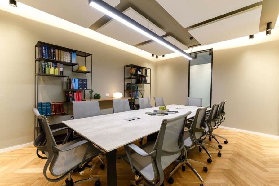 משרד עורכי דין חדר ישיבות, עיצוב שרי בר-נע גבעון light-design